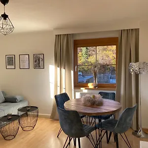  Apartment Gemuetliche Mit Gartenblick Austria