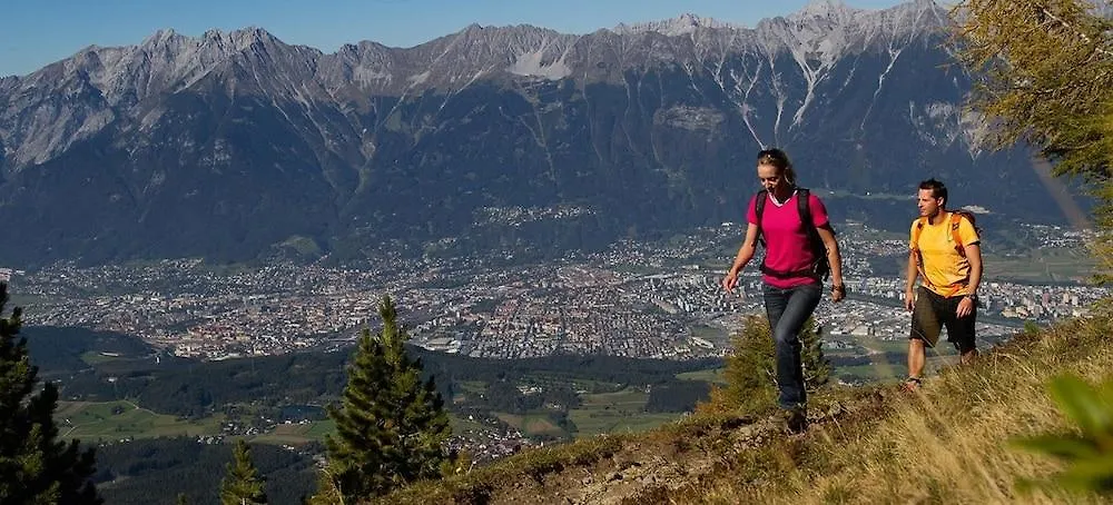 Basic Hotel Innsbruck 3*,